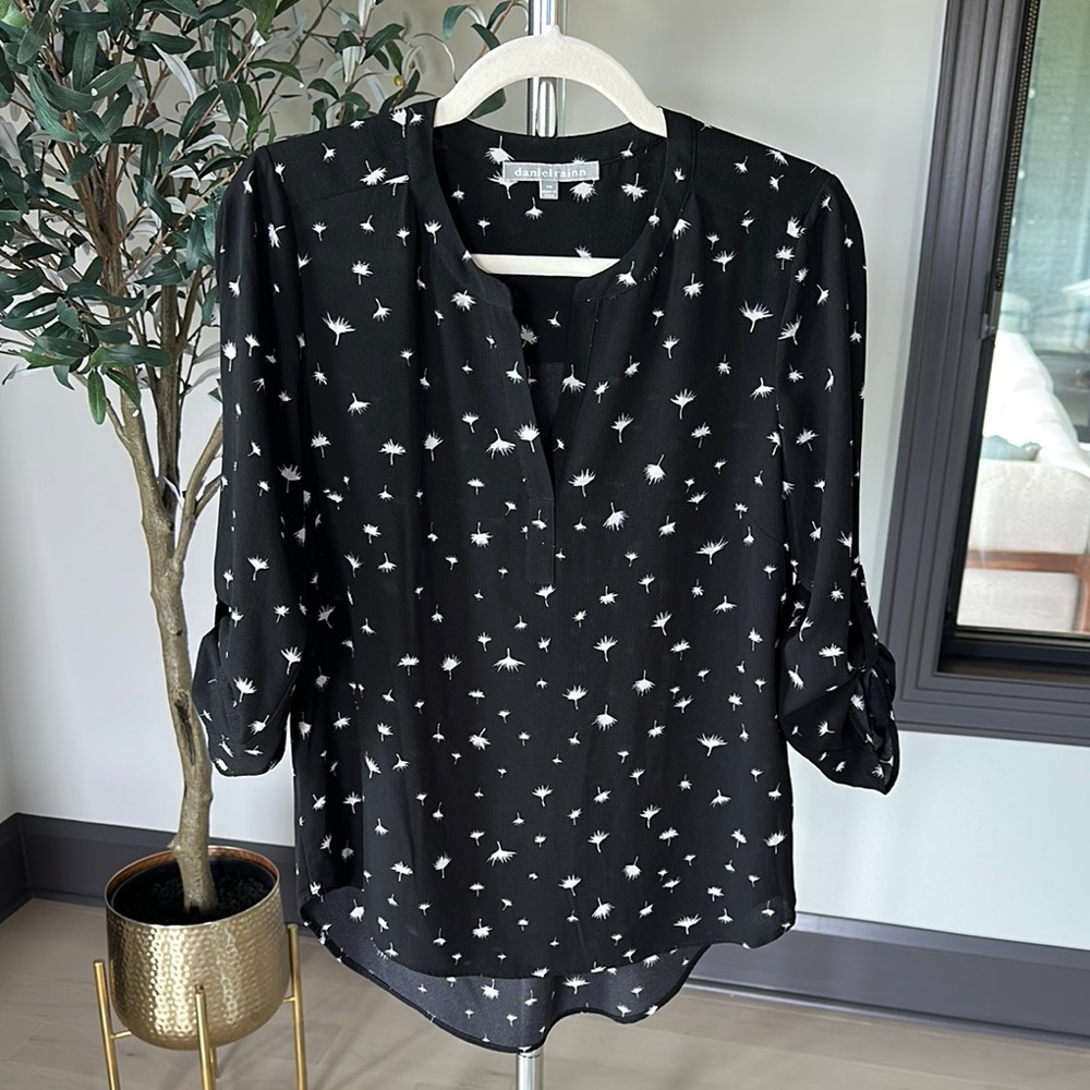 Daniel Rainn Black and White Blouse Elegant Top